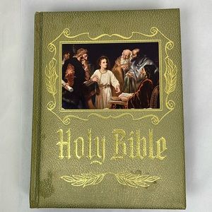 Vtg Holy Bible Catholic Heirloom Edition 1971-1972 illustrated